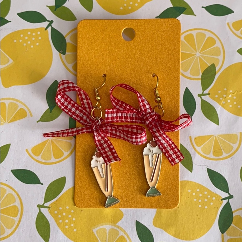 🍊NWT Gingham Retro Milkshake Pinup Earrings